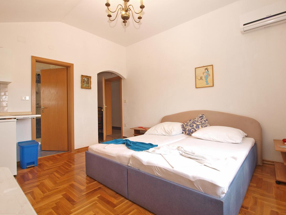 Apartments Anto 1598 Fazana Bagian luar foto