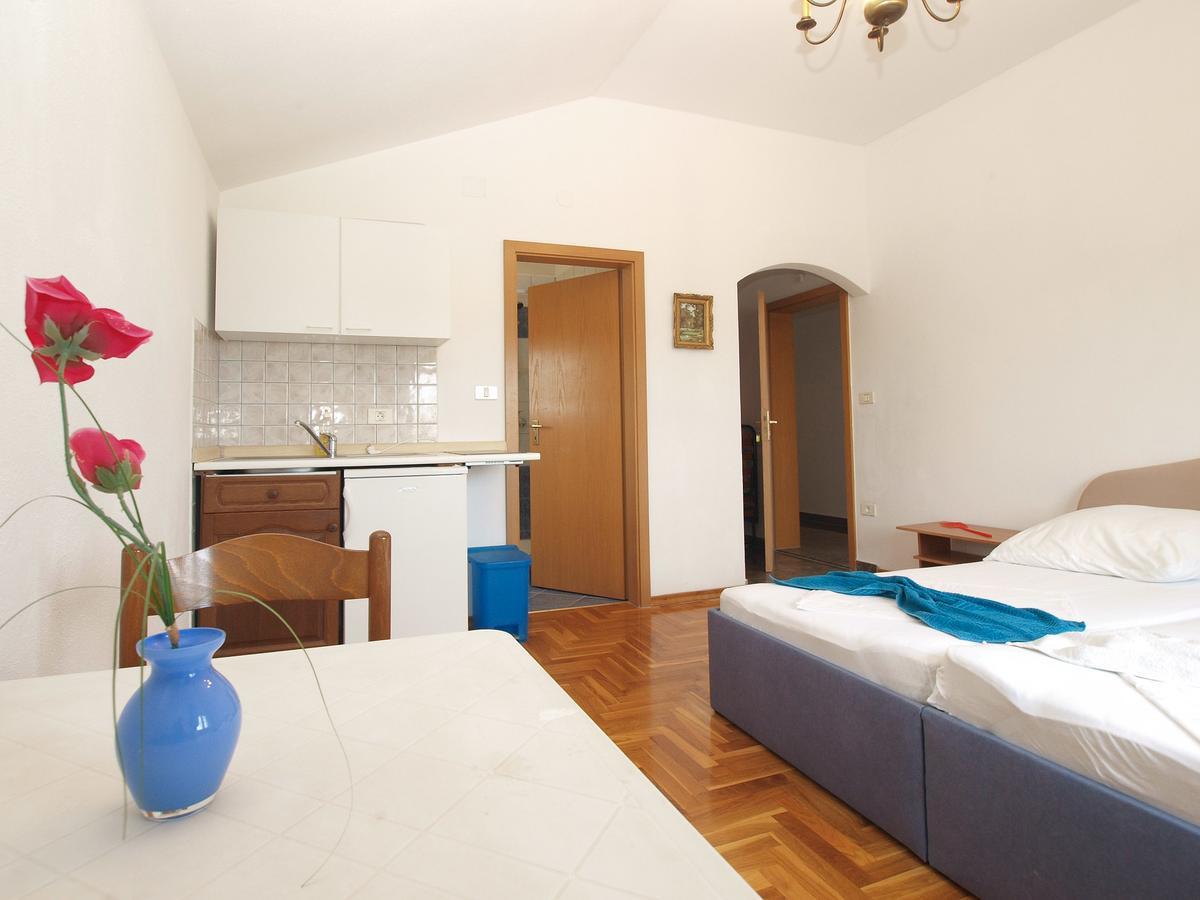 Apartments Anto 1598 Fazana Bagian luar foto