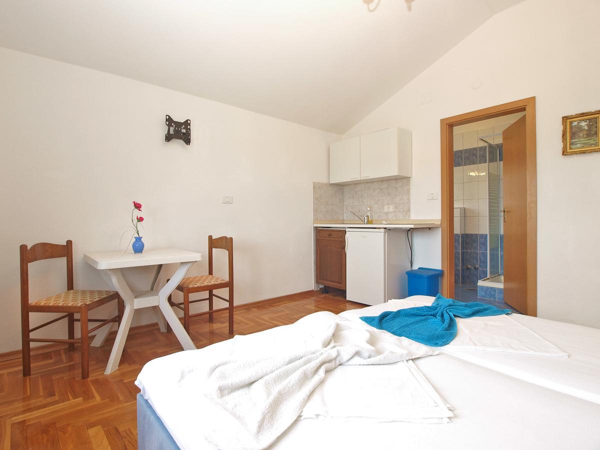 Apartments Anto 1598 Fazana Bagian luar foto